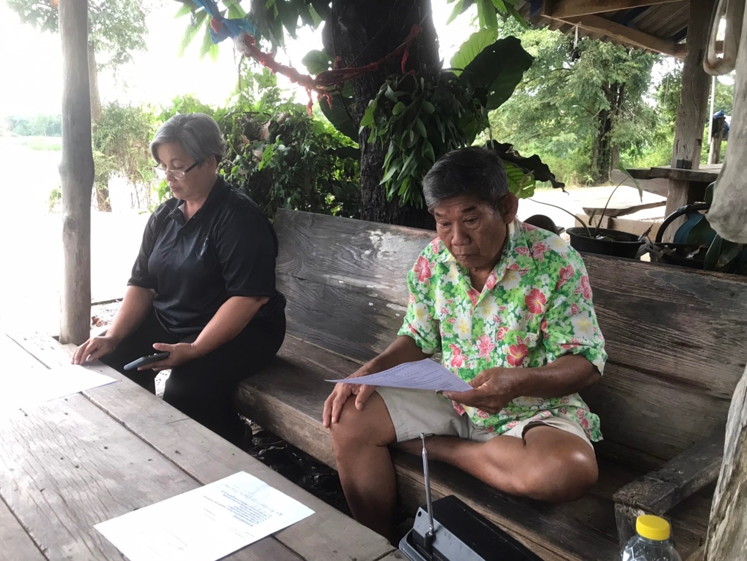 สพอ. บางระกำ ประชาสัมพันธ์เชิญชวนผู้ผลิต ผู้ประกอบการ OTOP เข้าร่วมโครงการ “คนละครึ่งพลัส”