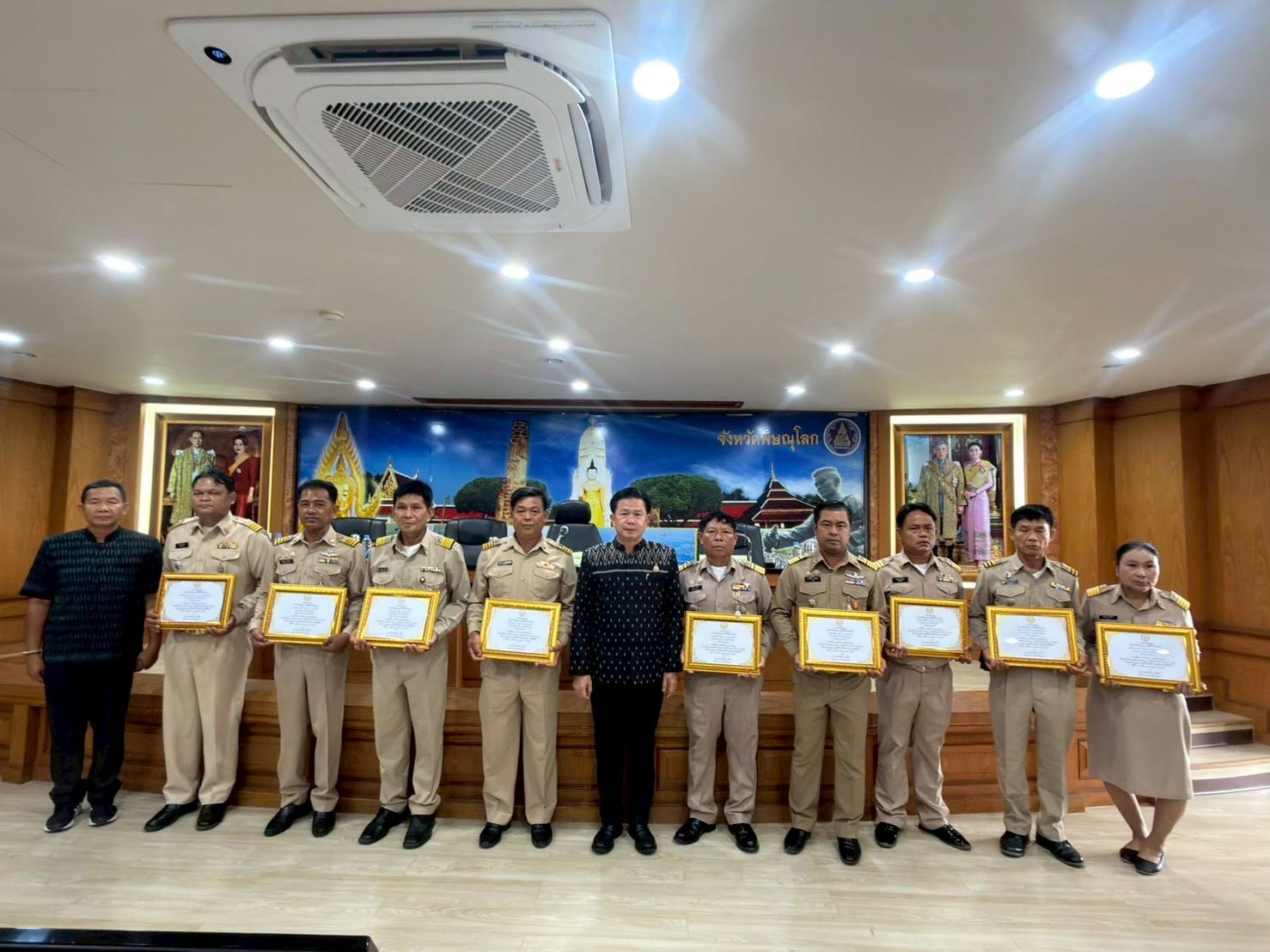 สำนักงานพัฒนาชุมชนอำเภอบางระกำ ร่วมแสดงความยินดีกิจกรรมหมู่บ้านต้นแบบในการสร้างความมั่นคงทางอาหาร บ้านหนองบัวสี่บาท หมู่ที่ 9 ตำบลพันเสา อำเภอบางระกำ