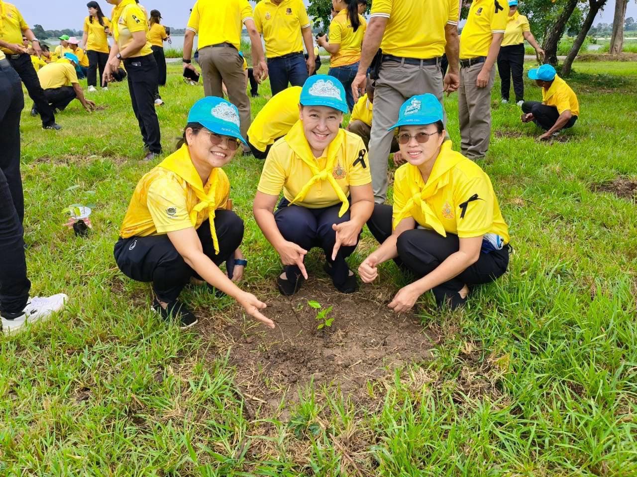  สพอ.บางระกำ : เข้าร่วมการจัดกิจกรรมปลูกต้นไม้เฉลิมพระเกียรติพระบาทสมเด็จพระเจ้าอยู่หัว เนื่องในโอกาสวันเฉลิมพระชนมพรรษา 28 กรกฎาคม 2569 จังหวัดพิษณุโลก