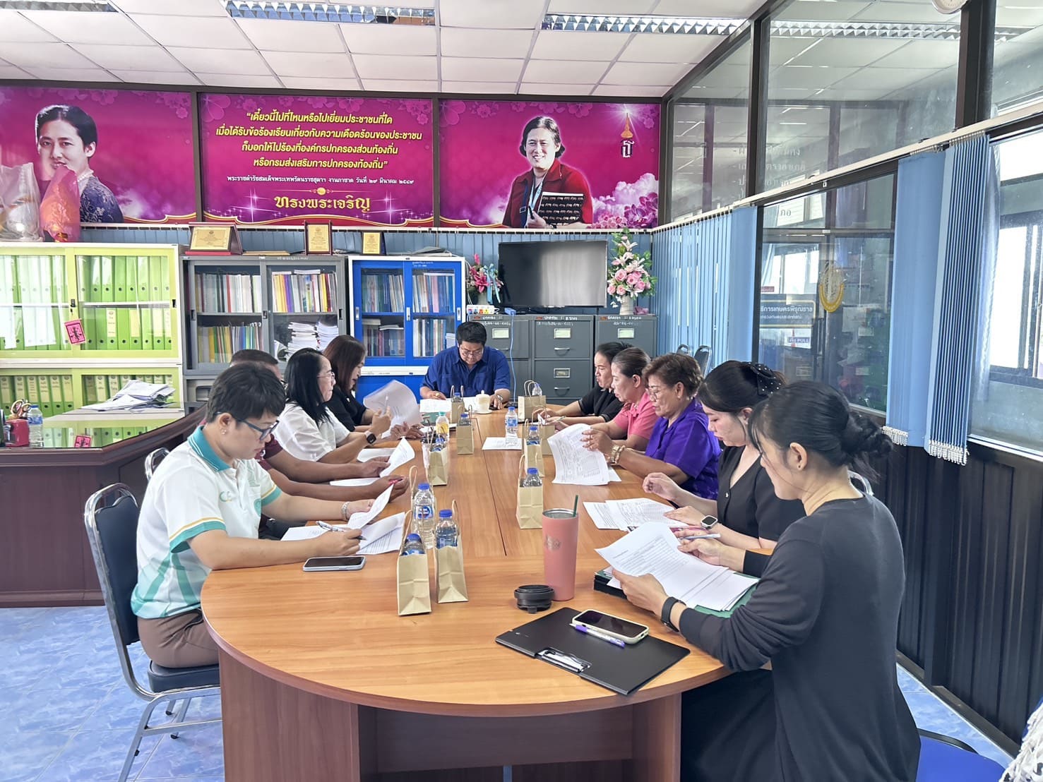 สพอ.บางระกำ : จัดการประชุมคณะอนุกรรมการกลั่นกรองและติดตามการดำเนินงานกองทุนพัฒนาบทบาทสตรีอำเภอ ครั้งที่ 6/2569