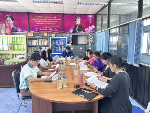 สพอ.บางระกำ : จัดการประชุมคณะอนุกรรมการกลั่นกรองและติดตามการดำเนินงานกองทุนพัฒนาบทบาทสตรีอำเภอ ครั้งที่ 6/2569